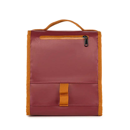 Lunch Bag Térmica Kouda Oly – 10 litros em vermelho, design compacto e flexível, ideal para transportar alimentos com segurança.