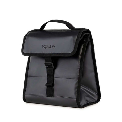 Lunch Bag Térmica Kouda Oly – 10 litros, compacta e flexível, ideal para transportar marmitas com estilo e segurança.