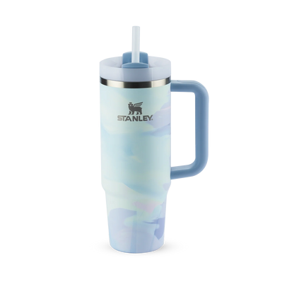 Copo Quencher Stanley 887ml azul com alça ergonômica e tampa de 3 posições.