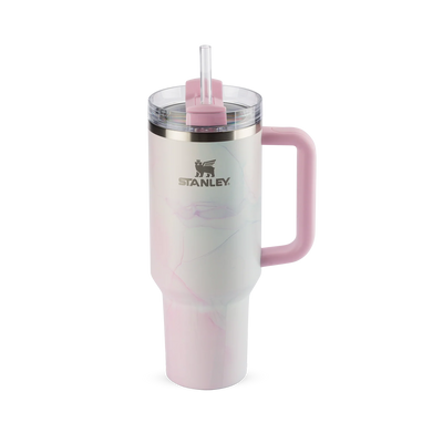 Copo Quencher Stanley 1,18L em rosa com design elegante e durável, ideal para hidratação no escritório, academia ou viagens.