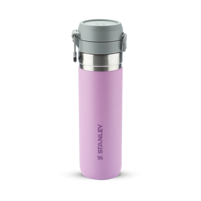 Garrafa Térmica Quick Flip Stanley - 710ml, ideal para manter líquidos frios por até 12 horas, tampa com trava de segurança antivasamento.