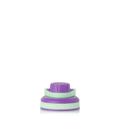 Tampa PACCO Stiff Colors roxa e verde, com anel de vedação em silicone para fechamento seguro e sem vazamento.