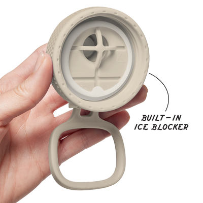 Tampa Spout Lid da Garrafa Térmica Takeya 650ml Sport em detalhe, destacando o design e a funcionalidade para performance esportiva.