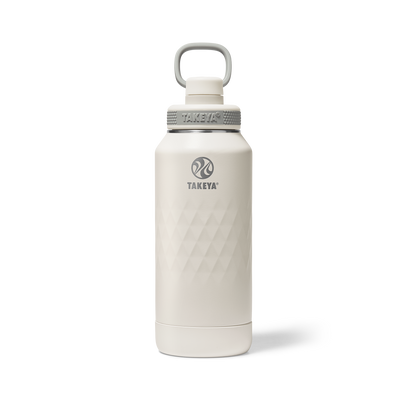 Garrafa Térmica Takeya 950 ml Spout Lid Sport Alpine, vista frontal com tampa fechada
