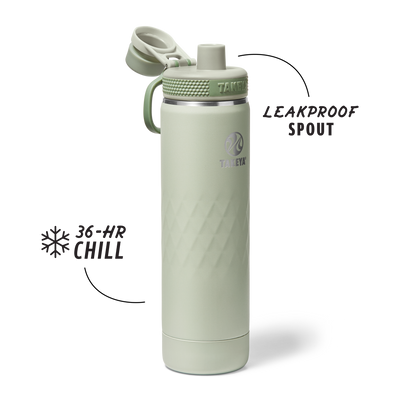 Garrafa Térmica Takeya 650ml Spout Lid Sport em verde, ideal para treinos e atividades ao ar livre, mantém bebidas geladas por 36 horas.