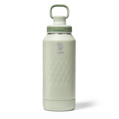 Garrafa Térmica Takeya 950ml Spout Lid Sport, ideal para atividades outdoor, mantém bebidas geladas por até 36 horas.