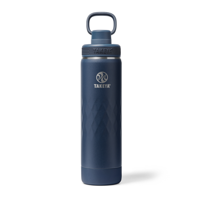 Garrafa Térmica Takeya 650ml Spout Lid Sport em aço inoxidável com design esportivo na cor azul.