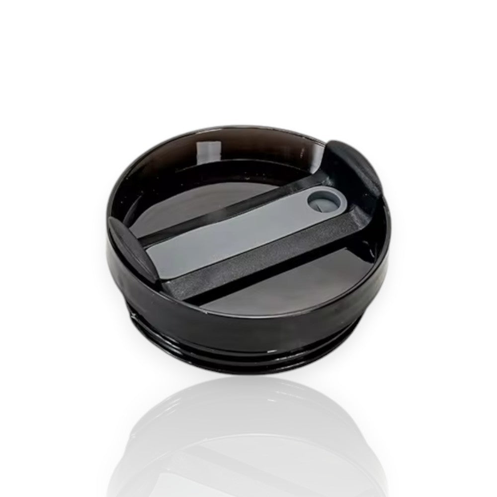 Tampa de reposição para copo Quencher - 40oz preta, compatível com Stanley Quencher 2.0, destacando encaixe e vedação perfeita.