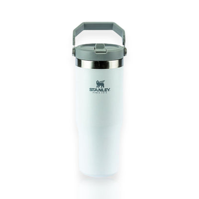 Tumbler Térmico Flip Straw Stanley - 887ml em branco, design funcional e durável, ideal para bebidas frias por até 48 horas.