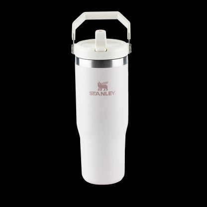 Tumbler Térmico Flip Straw Stanley - 887ml em branco com alça, ideal para manter bebidas geladas. Leve e portátil para uso diário.