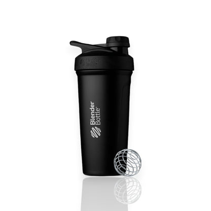 Coqueteleira Blender Bottle Strada Twist 710ml preta com batedor de arame para misturas suaves e tampa à prova de vazamentos.