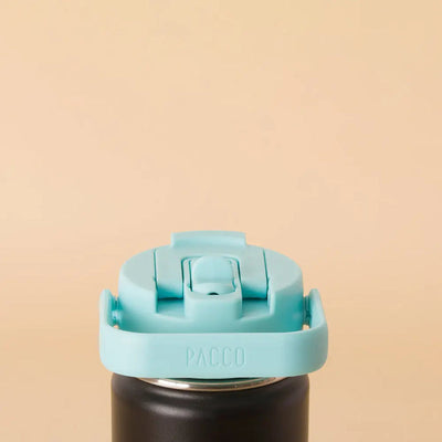 Garrafa Tampa PACCO Duo com tampa flip e canudo, vedação em silicone. Perfeita para todos os momentos e fácil de transportar.