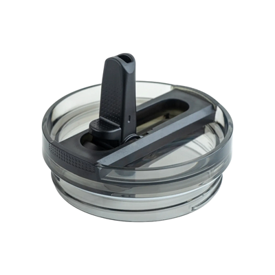 Tampa para copo Quencher 1,18L anti-vazamento com sistema flip straw embutido, proteção contra vazamentos e impurezas.