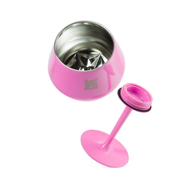 Taça Térmica Cocktail Glass Stanley 414ml rosa desmontada, destacando design sofisticado e isolamento térmico para bebidas geladas.