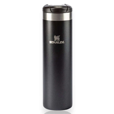 Garrafa Térmica Aerolight™ Transit Stanley 591ml em aço inox, leve e prática, com isolamento a vácuo de parede dupla.
