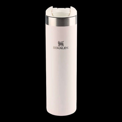 Garrafa Térmica Aerolight™ Transit Stanley 591ml em aço inoxidável, leve e durável, ideal para manter bebidas quentes ou frias.