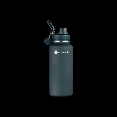 Garrafa Térmica Urbnsol 946ml - Core e Waves, edição limitada, capacidade 12h quente 24h frio, modernidade e praticidade em um design robusto.