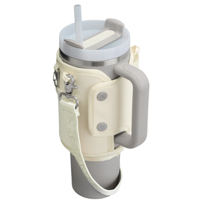 Bolsa para Copo Quencher Stanley - Carry All 1,18L com design elegante e prático, feita de poliéster reciclado, hidratando com estilo.