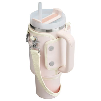 Bolsa para Copo Quencher Stanley - Carry All 1,18L em poliéster reciclado, estilo funcional com alça padrão de urso alado.