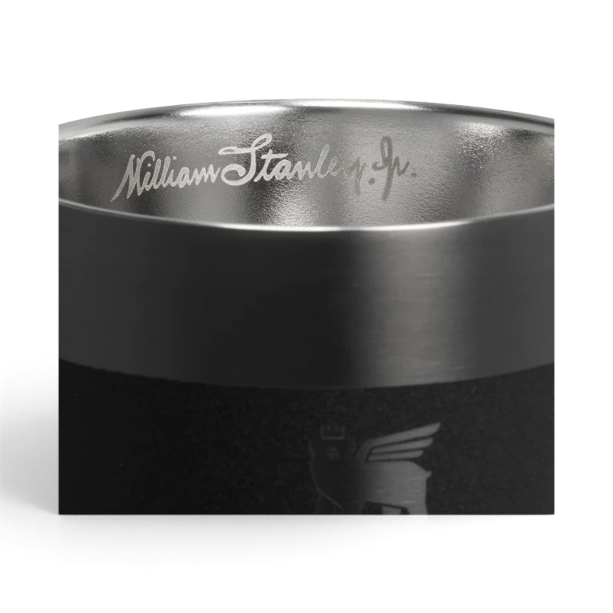 Beer Tumbler Happy Hour na cor Black Eclipse da Stanley