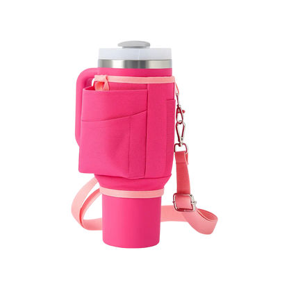 Bolsa para Copo Térmico Quencher & Tumbler rosa com alça ajustável e compartimentos para organização diária.
