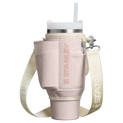 Bolsa para Copo Quencher Stanley 887ml – Carry All, design moderno em poliéster reciclado, conforto e estilo para hidratação mãos livres.