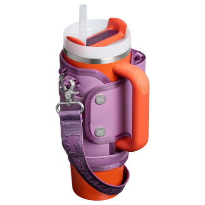 Bolsa para Copo Quencher Stanley 887ml – Carry All em poliéster reciclado, destacando design moderno e funcional para transporte seguro.