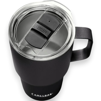 Caneca Alta Horizon Camelbak 700ml preta com tampa transparente e isolamento térmico, mantém bebidas aquecidas por 7h e frias por 15h.