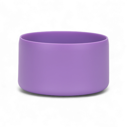 Protetor de Silicone M - by empório em cor lilás, ideal para proteção e silêncio em copos e garrafas, encaixe firme e flexível.