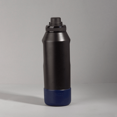 Capa Vyta PACCO 1200ml: capa protetora em silicone ecológico para garrafas, durabilidade e elegância.