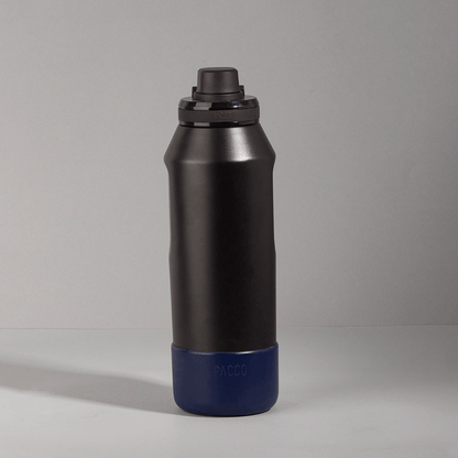 Capa Vyta PACCO 1200ml: capa protetora em silicone ecológico para garrafas, durabilidade e elegância.