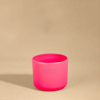 Capa Vyta PACCO 650ml rosa, proteção em silicone sustentável para garrafas, design atraente e ecológico.