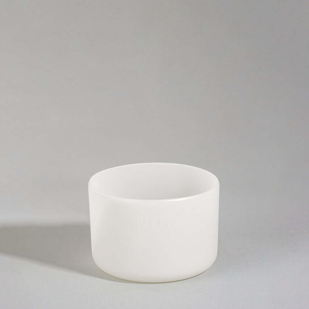 Capa Vyta PACCO 1200ml de silicone branco para proteção e elegância.