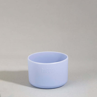 Capa Vyta PACCO 1200ml em silicone ecológico sofisticado, proteção elegante para garrafas, mantendo durabilidade e estilo moderno.