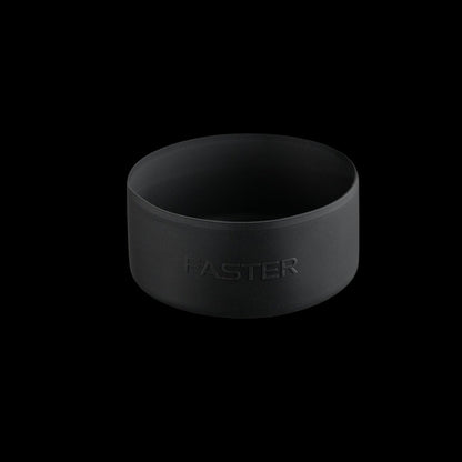 Case Silicone GIG - Faster em silicone resistente para proteção de growlers contra impactos e quedas. Disponível em tamanhos 1,2 L e 1,8 L.