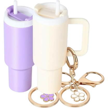 Chaveiro Copo Stanley Quencher em miniatura, disponível em cores exclusivas, ideal para colecionar e expressar estilo.