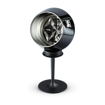 Taça Térmica Cocktail Glass Stanley 414ml com design sofisticado e isolamento a vácuo visto de lado.