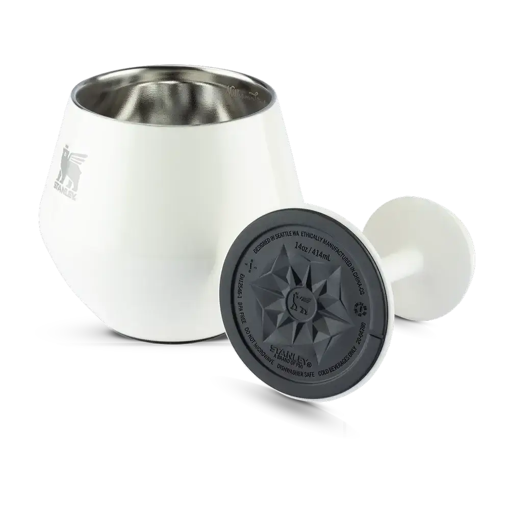 Taça Térmica Cocktail Glass Stanley 414ml com design sofisticado e isolamento a vácuo ideal para bebidas geladas.