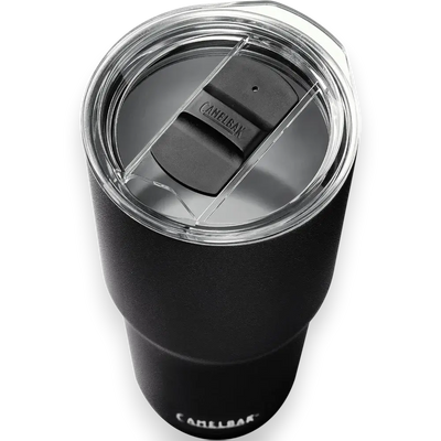 Copo Horizon Camelbak 850ml, design cônico, isolamento a vácuo, mantém bebidas quentes por 8h e frias por 16h, praticidade diária.