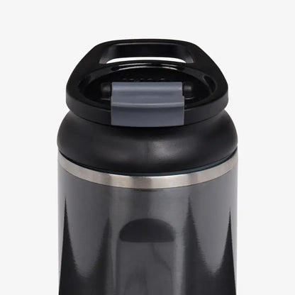Detalhe da tampa da Garrafa Térmica Igloo 16oz - 473ml em aço inoxidável com alça prática, ideal para manter bebidas quentes ou frias.