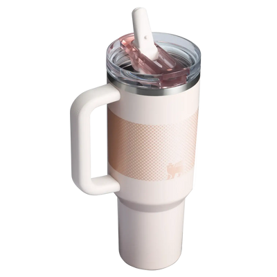 Copo Quencher Protour Stanley | 1,18L com design moderno e tampa Flip Straw ProTour para alta performance térmica e vedação total.