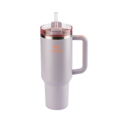 Copo Quencher Stanley 1,18L com alça ergonômica e tampa FlowState, ideal para hidratação no dia a dia.