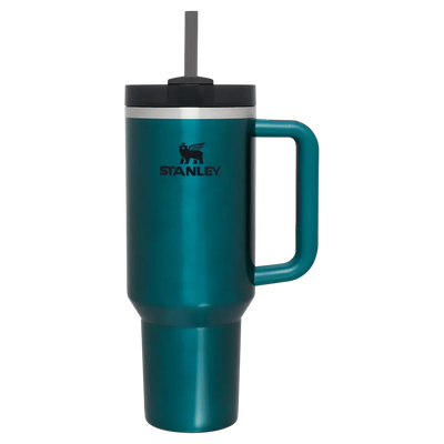 Copo Quencher Stanley 1,18L azul com design ergonômico e tampa FlowState para hidratação prática e estilo no dia a dia.