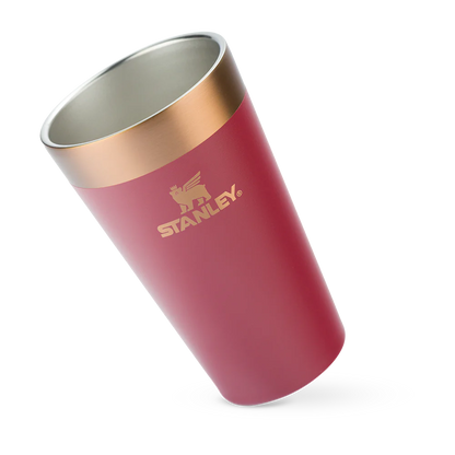 Copo Térmico de Cerveja Stanley - 473ml em vermelho, com design moderno e isolamento eficiente para manter bebidas geladas.