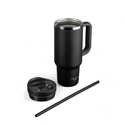 Copo Térmico King Faster 800 ml em aço inox com tampa e canudo, ideal para manter bebidas na temperatura desejada.