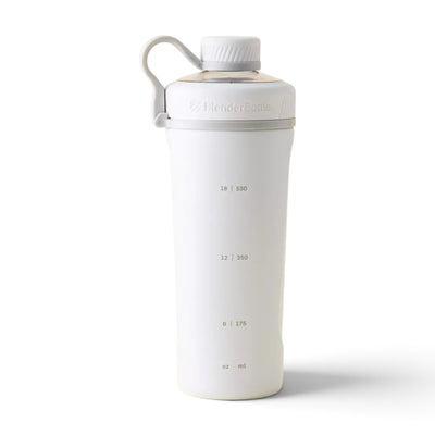 Coqueteleira Blender Bottle Radian 770 ml Branca, vista frontal com tampa fechada, foto 12 de 21