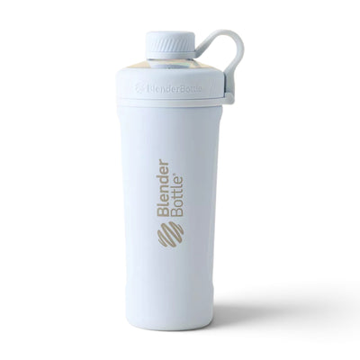 Coqueteleira Blender Bottle Radian 770 ml Azul Artico, vista frontal com tampa fechada