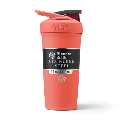 Coqueteleira Blender Bottle Strada 710 ml Coral, vista frontal com tampa fechada