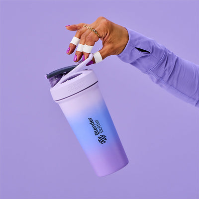 Coqueteleira Blender Bottle Strada Sleek 740ml