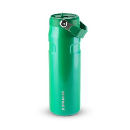 Garrafa Térmica Aerolight Flip Straw Stanley 710ml verde com tampa prática, ideal para manter bebidas na temperatura desejada por horas.